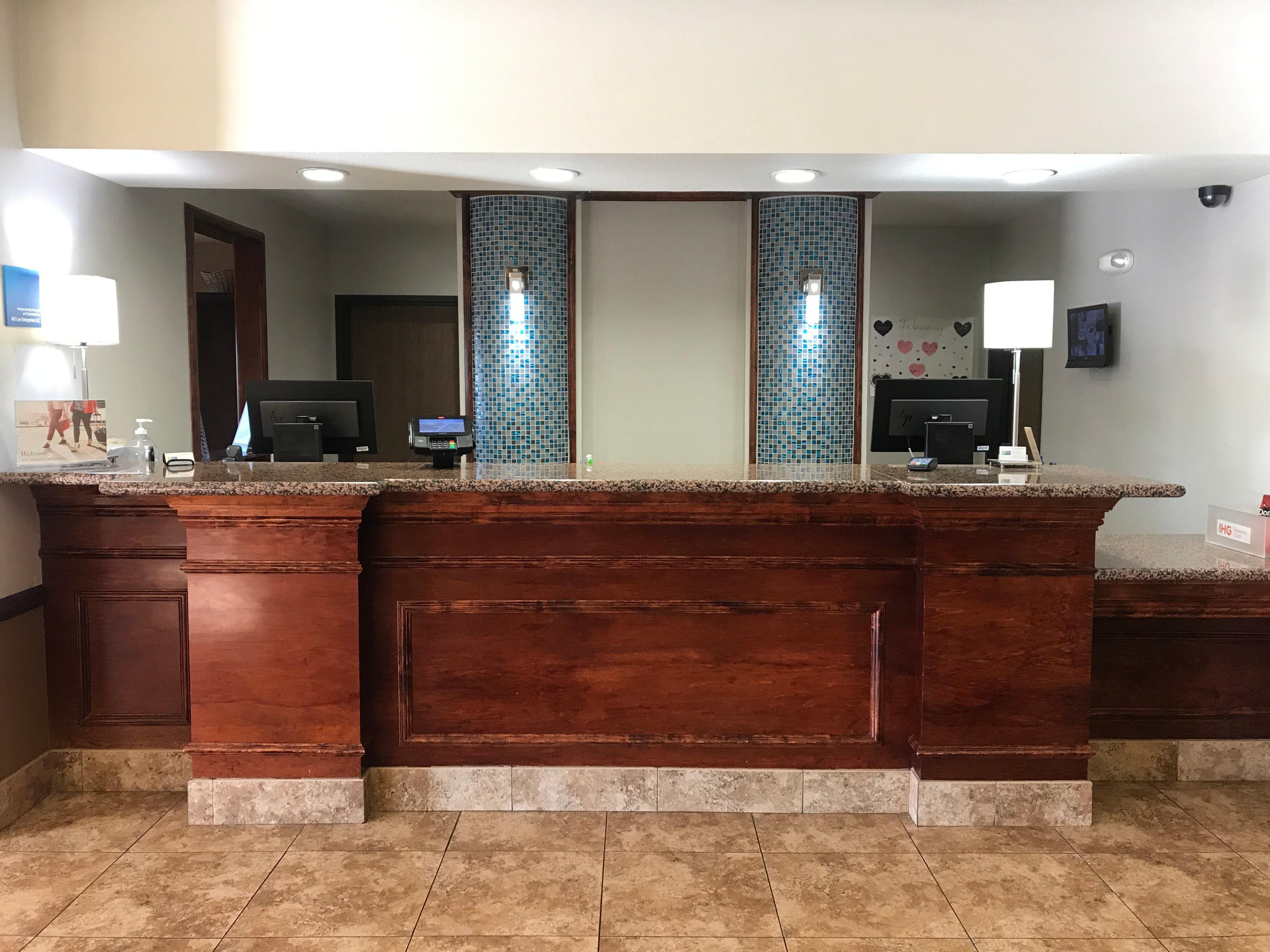 Holiday Inn Express Hotel & Suites Barstow By Ihg Buitenkant foto